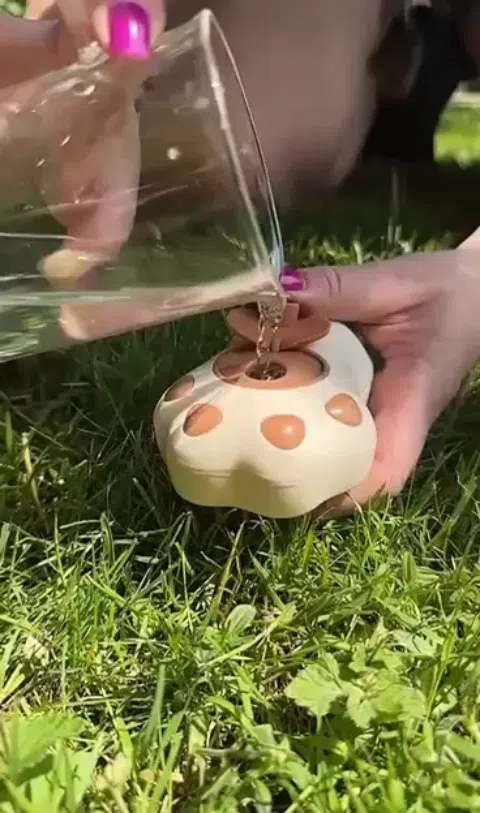 Szczotka z mgiełką dla zwierząt domowych